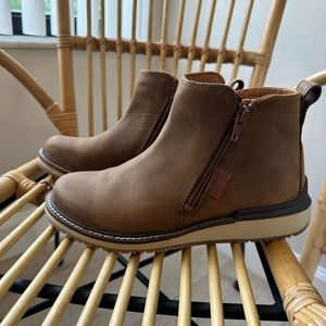 Keen booties. Worn a couple times and felt them too small to wear with socks.